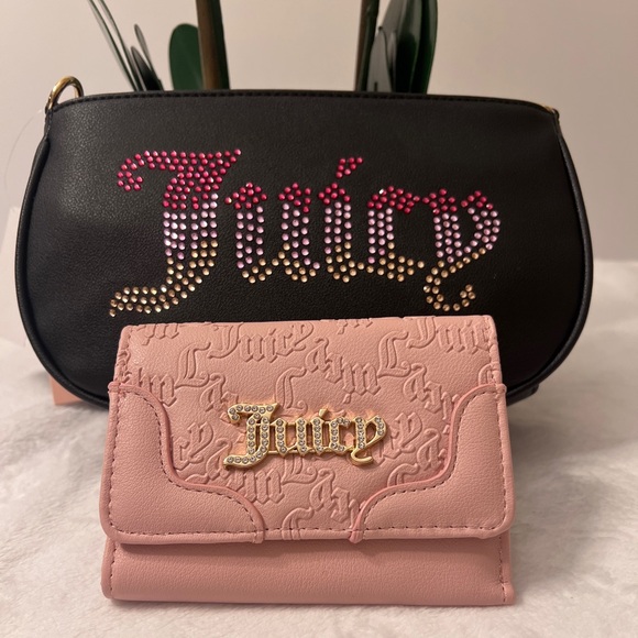 Juicy Couture handbag with pink wallet - Picture 1 of 8